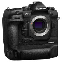 Цифровий фотоапарат Olympus E-M1X Body black (V207080BE000)