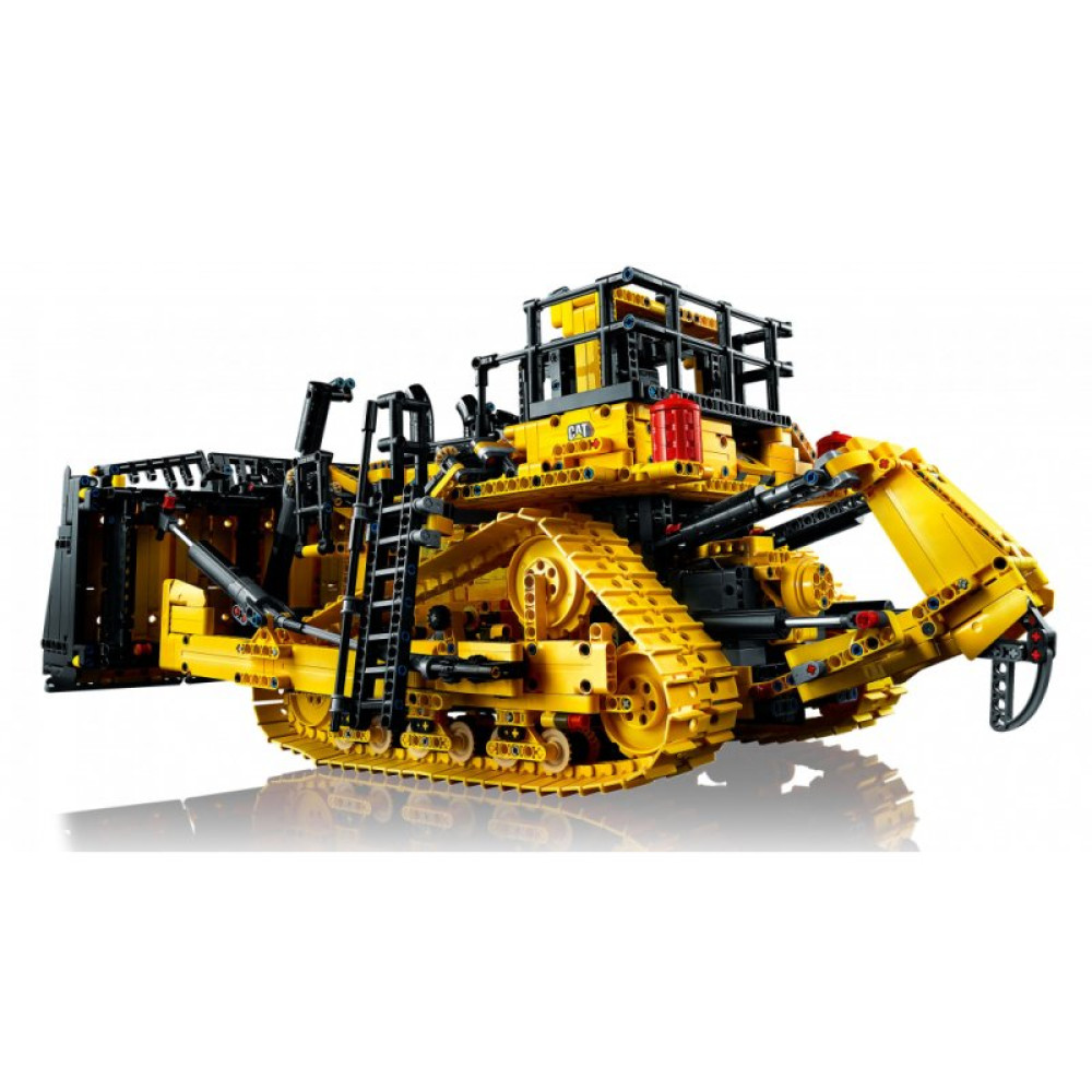 Конструктор LEGO Technic Бульдозер Cat D11 на пульте управления 3854 детали (42131)