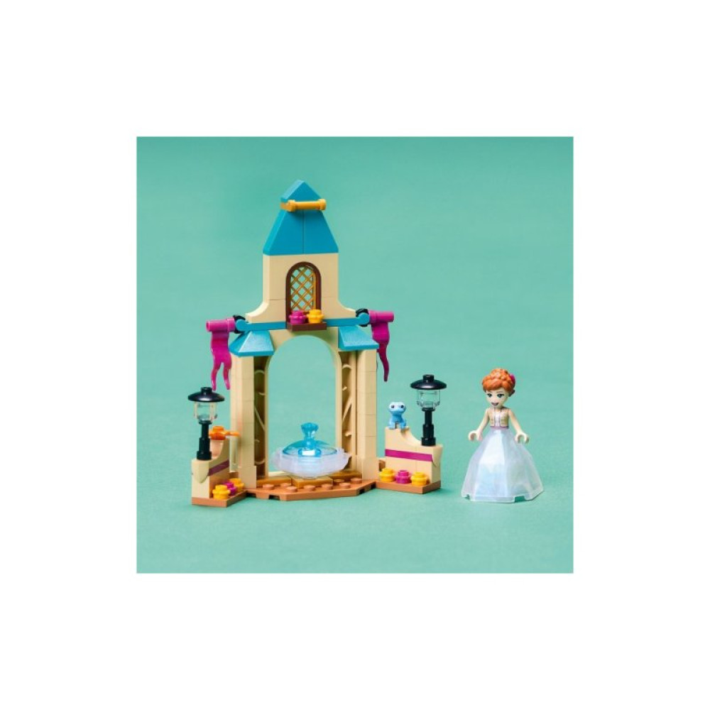 Конструктор LEGO Disney Princess Двор дворца Анны 74 детали (43198)