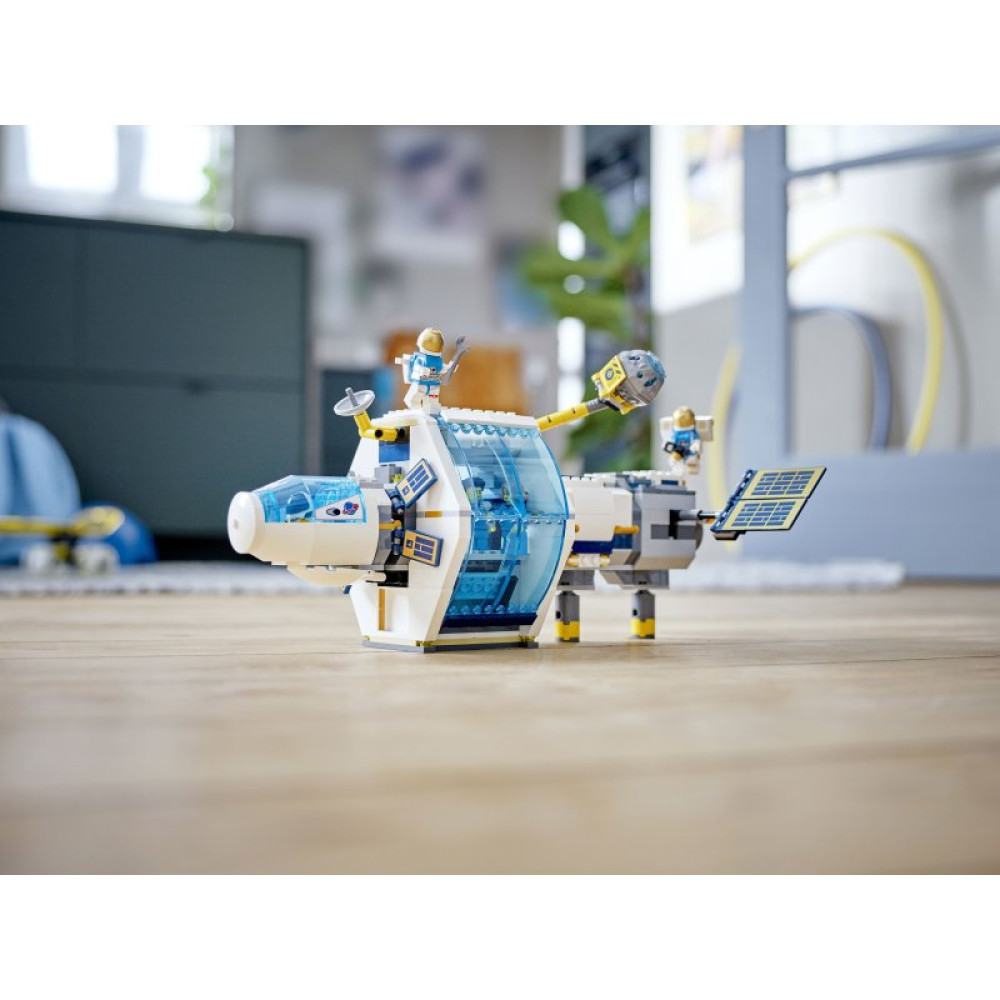Конструктор LEGO City Лунная Космическая станция (60349) Конструктор LEGO City Лунная Космическая станция (60349)