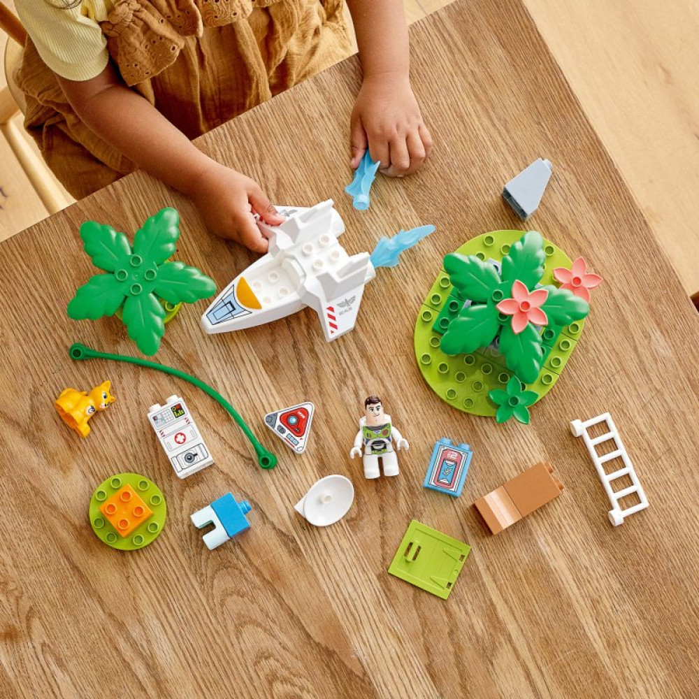 Конструктор LEGO DUPLO Disney Базз Спаситель и космическая миссия (10962) Конструктор LEGO DUPLO Disney Базз Спаситель и космическая миссия (10962)
