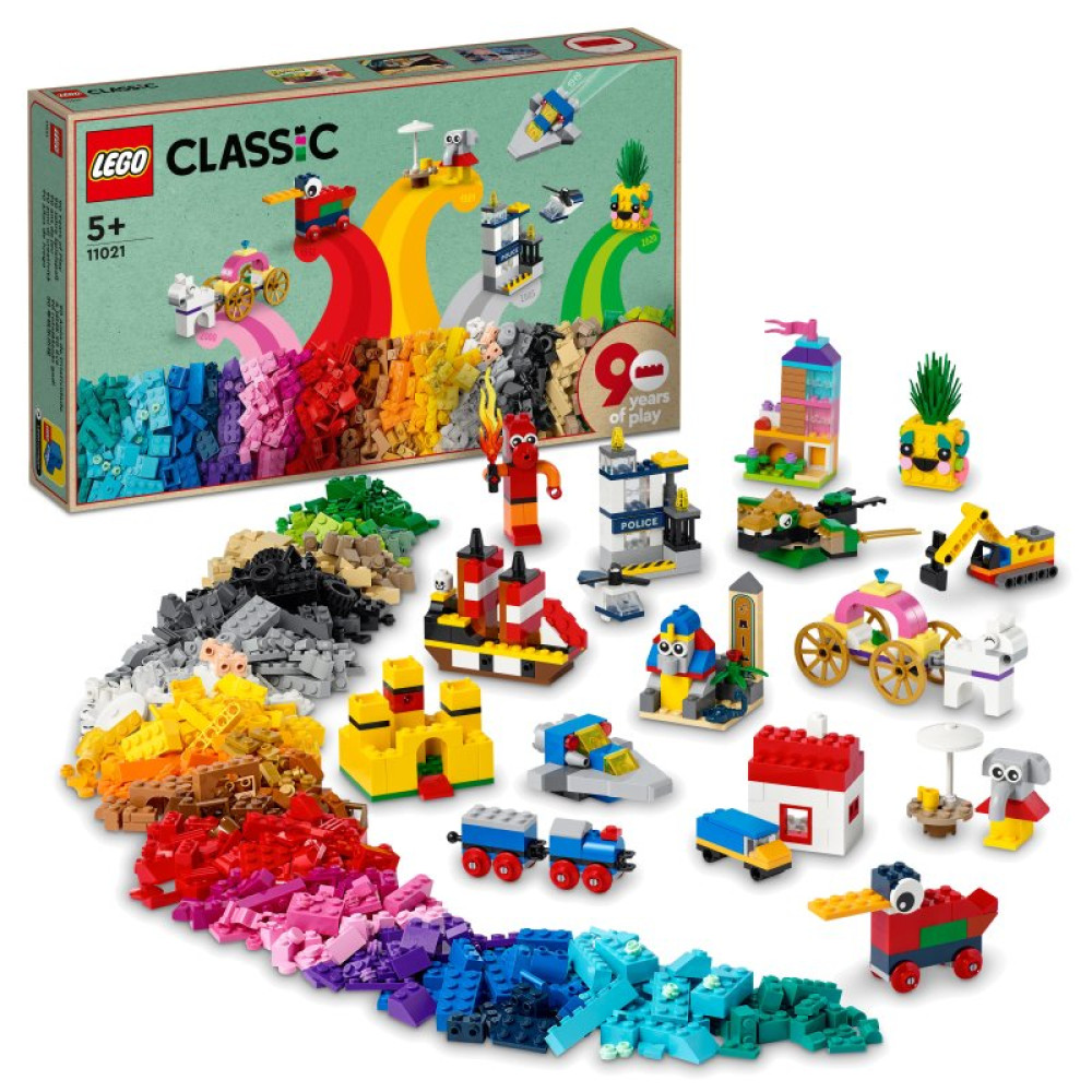 Конструктор LEGO Classic 90 лет игры (11021)