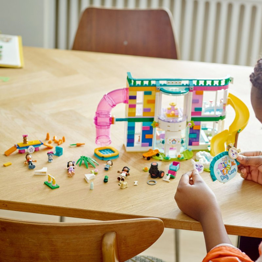 Конструктор LEGO Friends Центр по уходу за домашними питомцами 593 детали (41718)