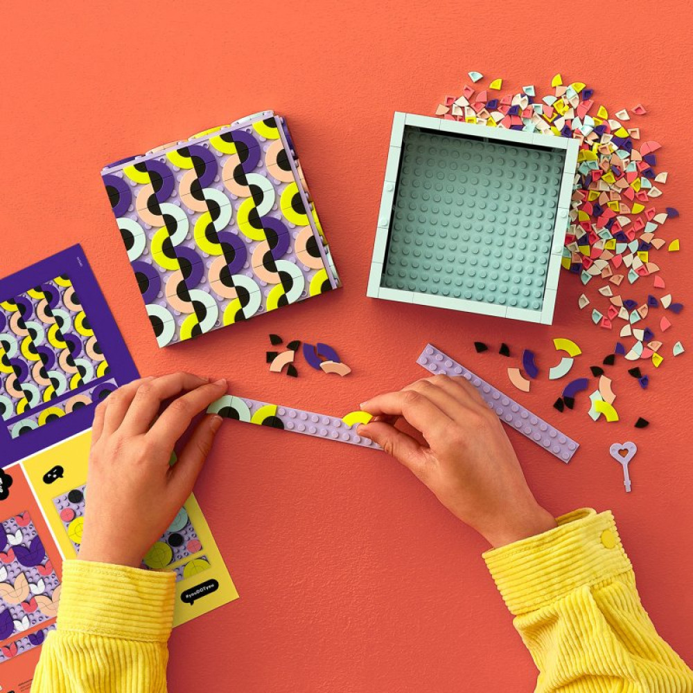 Конструктор LEGO DOTS Большая коробка 479 деталей (41960)