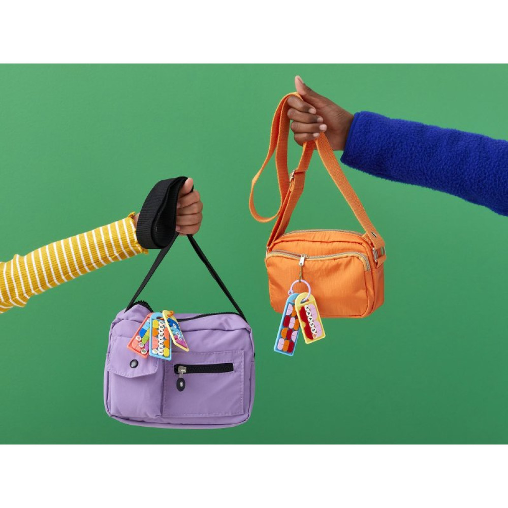 Конструктор LEGO DOTS Большой набор бирок для сумок: надписи 228 деталей (41949)