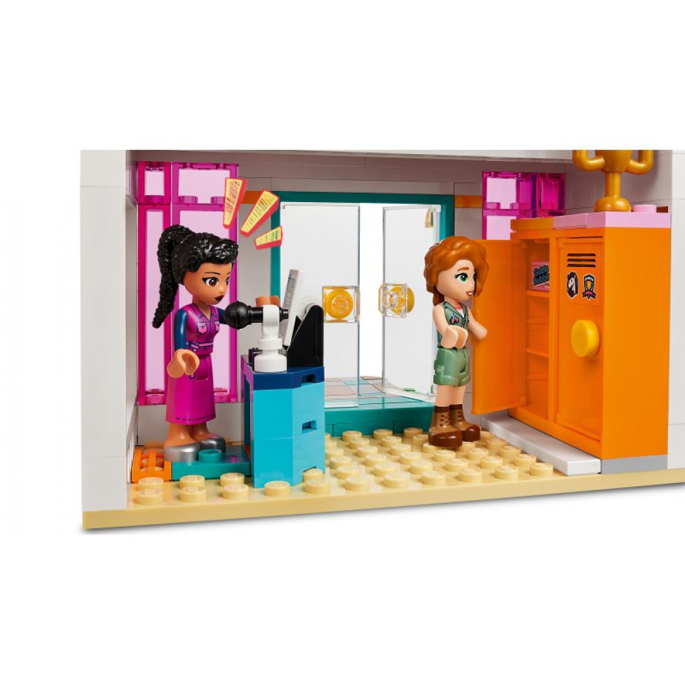 Конструктор LEGO Friends Хартлейк-Сити: международная школа 985 деталей (41731)