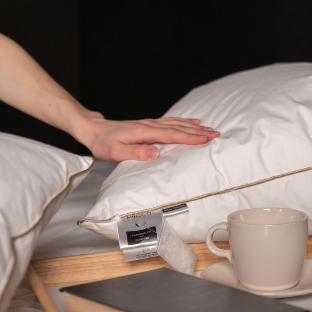 Подушка MirSon пуховая Hand Made De Luxe White 903 низкая 50x70 (2200000555625)