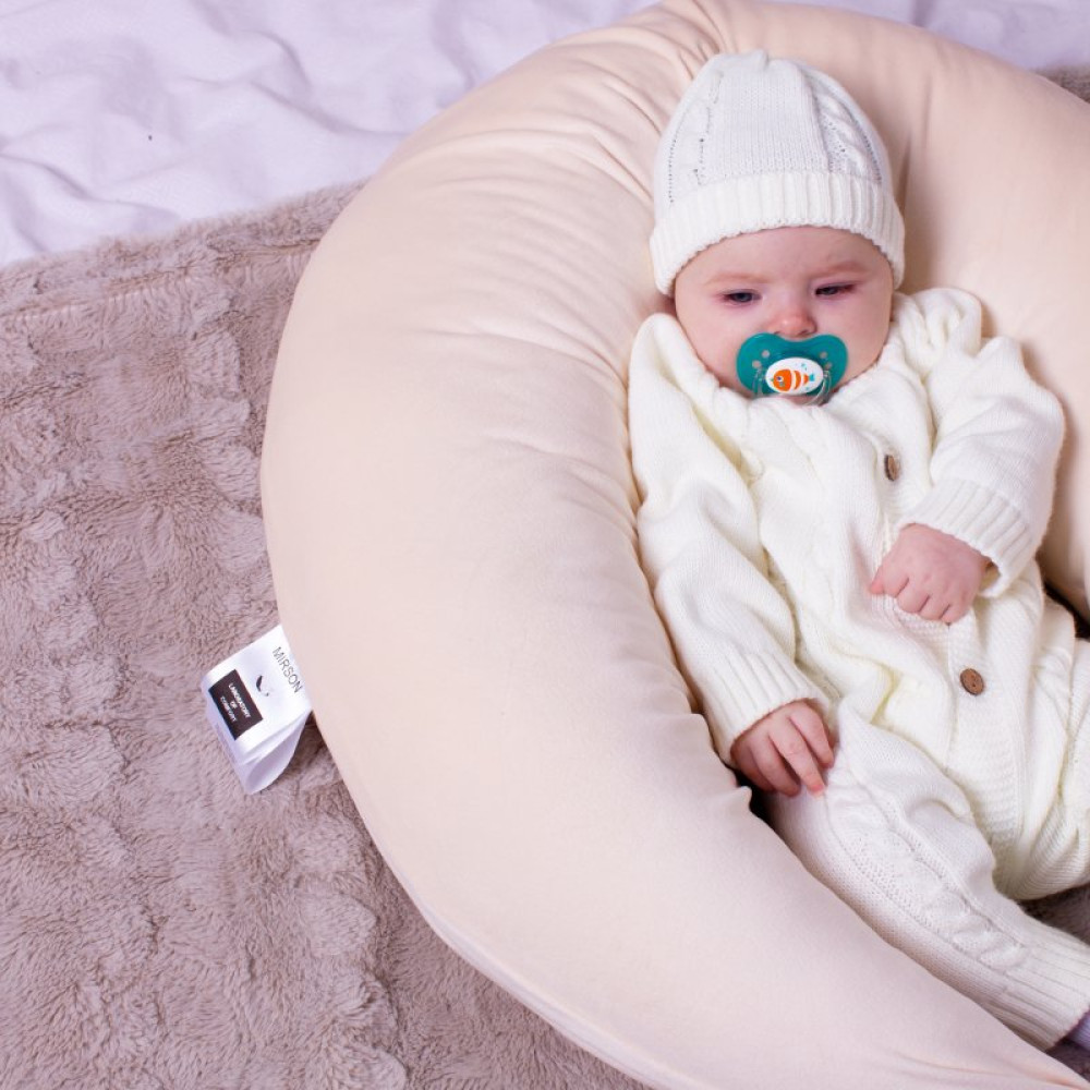 Подушка MirSon для беременных и кормления №8302 Velvet Line 28-0004 Cream Велюр 30х170х20 см (2200006200277) Подушка MirSon для беременных и кормления №8302 Velvet Line 28-0004 Cream Велюр 30х170х20 см (2200006200277)