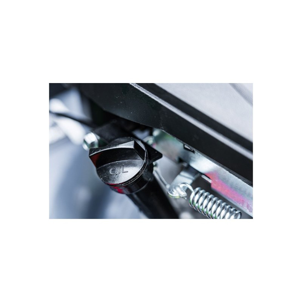 Газонокосарка Graphite бензинова 1.3кВт (1.8к.с.), 40см, 45л, 25-65мм, 19.5кг (52G670)