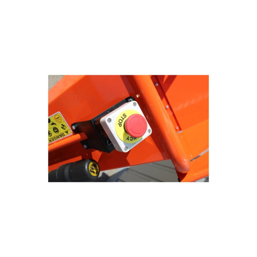 Садовый измельчитель GTM бензиновый GS6501 6,5л.с., диам.веток до 10см, барабан (GS6501) Садовый измельчитель GTM бензиновый GS6501 6,5л.с., диам.веток до 10см, барабан (GS6501)