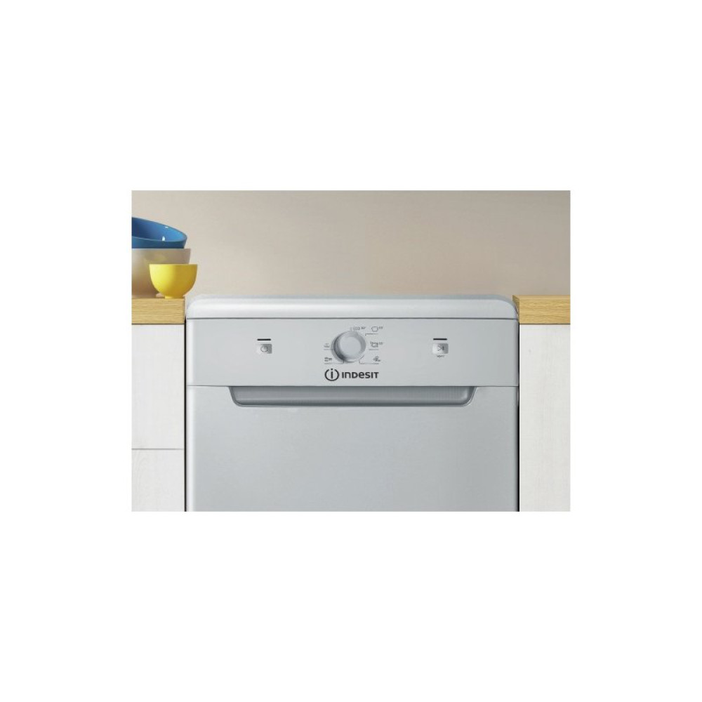 Посудомийна машина Indesit DSCFE1B10SRU