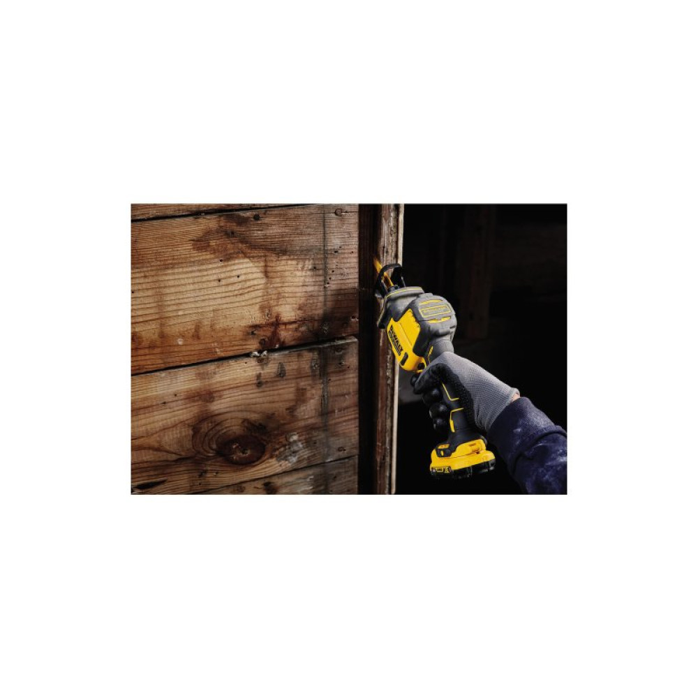 Шабельна пила DeWALT 10.8/12В XR Li-lon, безщіткова, 2 АКБ, ЗУ, кейс TSTAK (DCS312D2)
