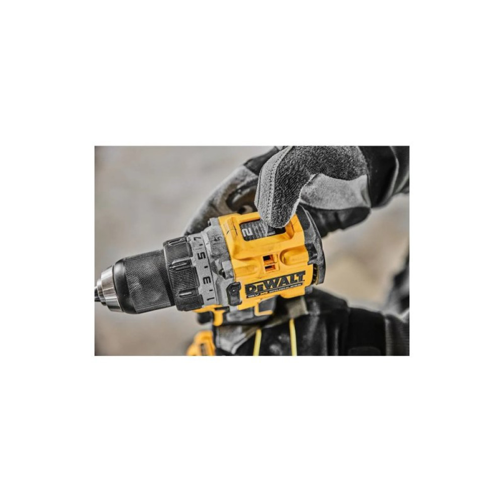 Шуруповерт DeWALT XR Li-Ion 18V 5Ah, 90 Нм, 0-650/0-2000 об/мин (DCD800P2T)