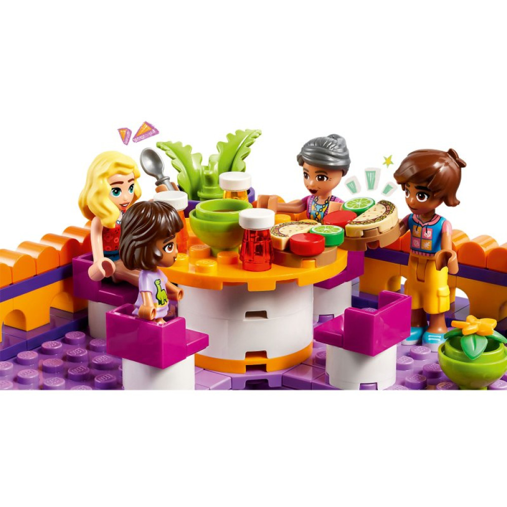 Конструктор LEGO Friends Хартлейк-Сити. Общественная кухня (41747)