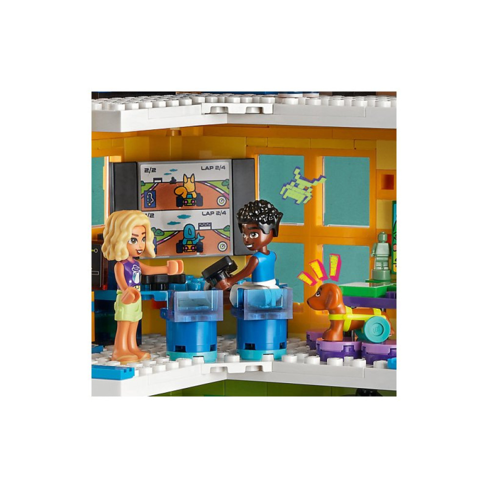 Конструктор LEGO Friends Хартлейк-Сити. Общественный центр 1513 деталей (41748) Конструктор LEGO Friends Хартлейк-Сити. Общественный центр 1513 деталей (41748)