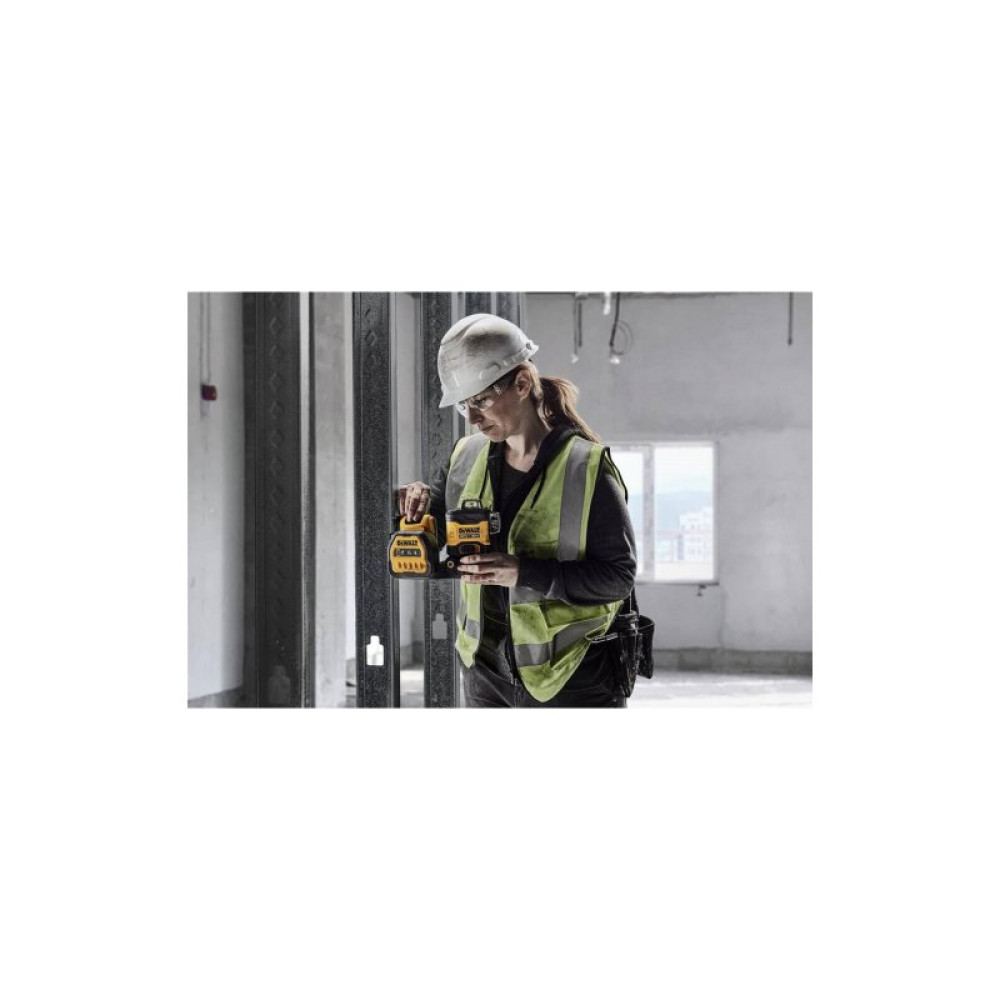Лазерний нівелір DeWALT лінійний 10.8/12/18В XR Li-Ion, зелений промінь, 1x2Ah 18V, TSTAK (DCE089D1G18)