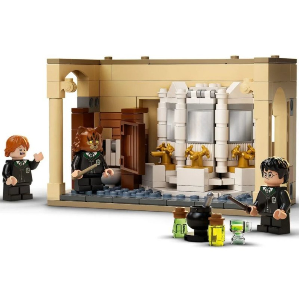 Конструктор LEGO Harry Potter Хогвартс ошибка с оборотным зельем 217 деталей (76386)