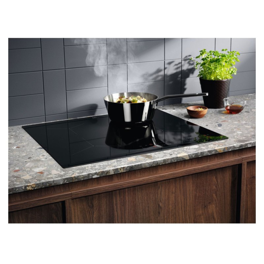 Варочна поверхня Electrolux CIT61443