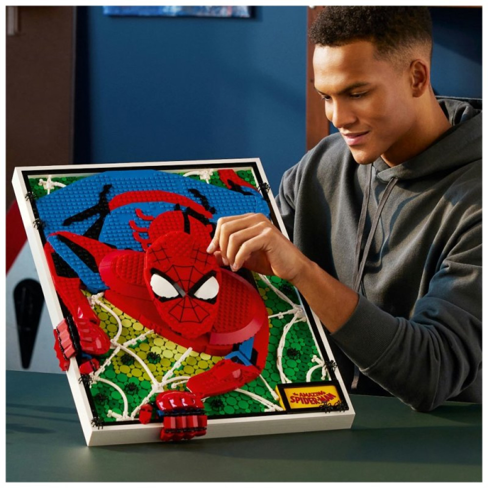 Конструктор LEGO Art Человек-Паук 2099 деталей (31209) Конструктор LEGO Art Человек-Паук 2099 деталей (31209)