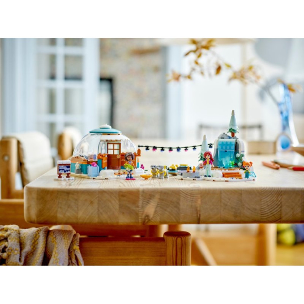 Конструктор LEGO Friends Праздничные приключения в иглу 491 деталь (41760-)