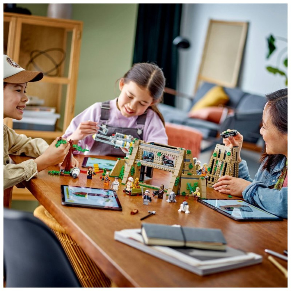 Конструктор LEGO Star Wars База повстанцев Явин 4, 1066 деталей (75365)