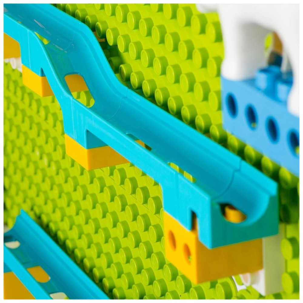 Конструктор BanBao Большой настенный для игры и обучения (ХК-9722) Конструктор BanBao Большой настенный для игры и обучения (ХК-9722)