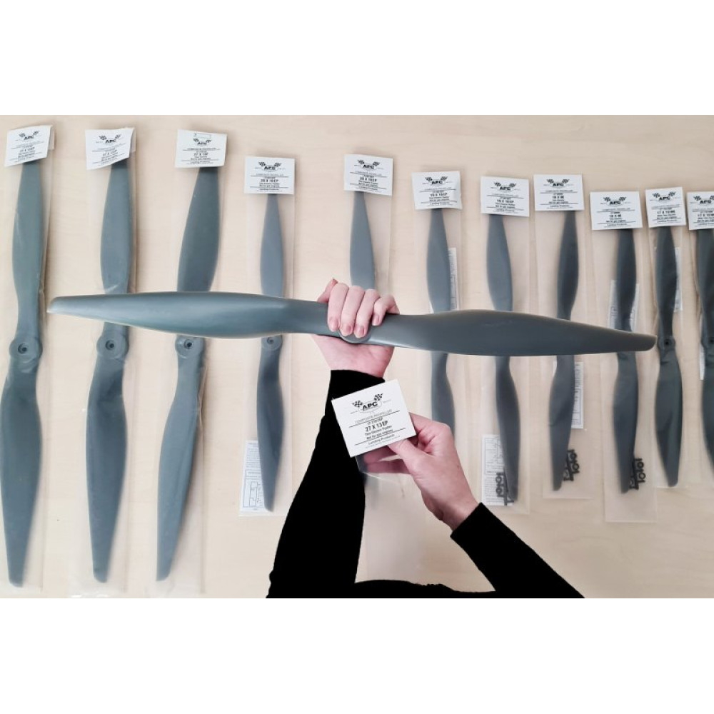 Пропелер 27" електро APC 27X13EP для р/у літаків штовхаючий (1 шт. CW) (APC-LP27013EP)