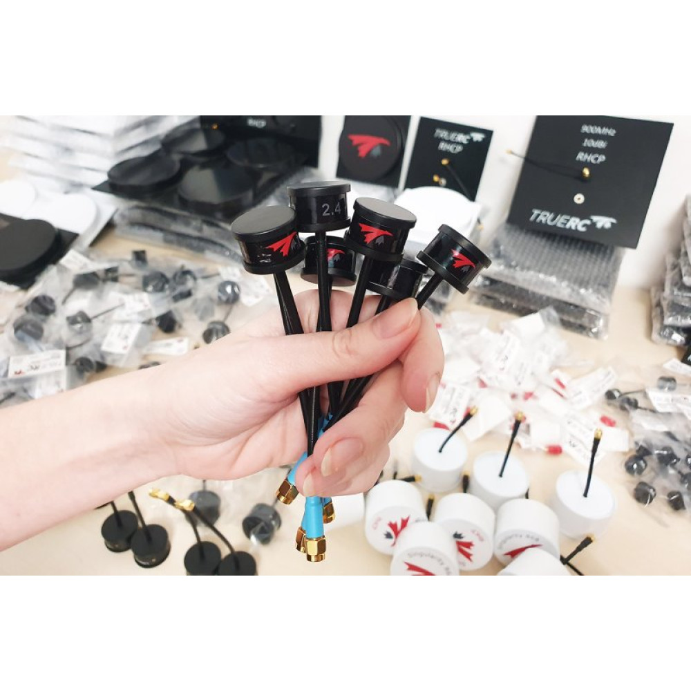 Антенна 2.4ГГц TrueRC Singularity 2.4 V2 (SIDE SMA) (TRC0608597251449) Антенна 2.4ГГц TrueRC Singularity 2.4 V2 (SIDE SMA) (TRC0608597251449)