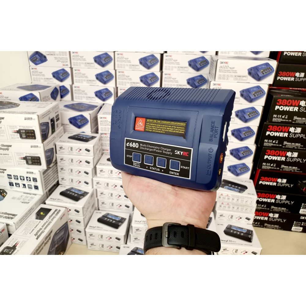 Зарядное устройство SkyRC e680 8A/80W с/БП универсальное (SK-100149) (SK-100149)