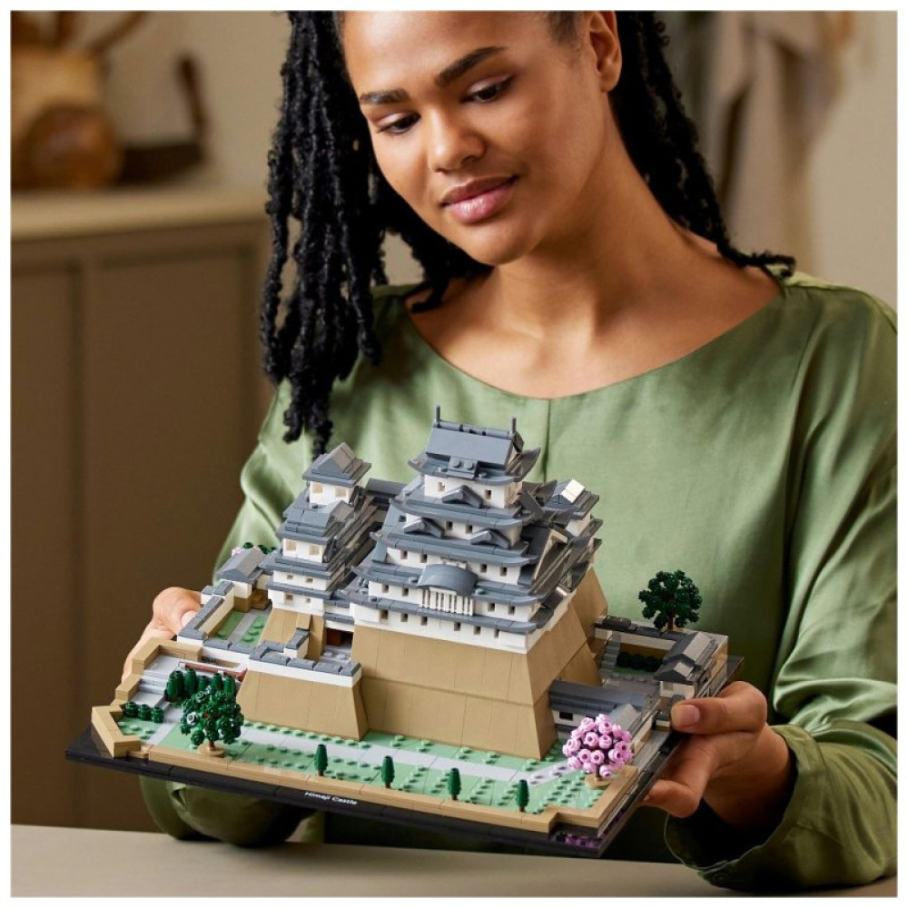 Конструктор LEGO Architecture Замок Химэдзи 2125 деталей (21060) Конструктор LEGO Architecture Замок Химэдзи 2125 деталей (21060)