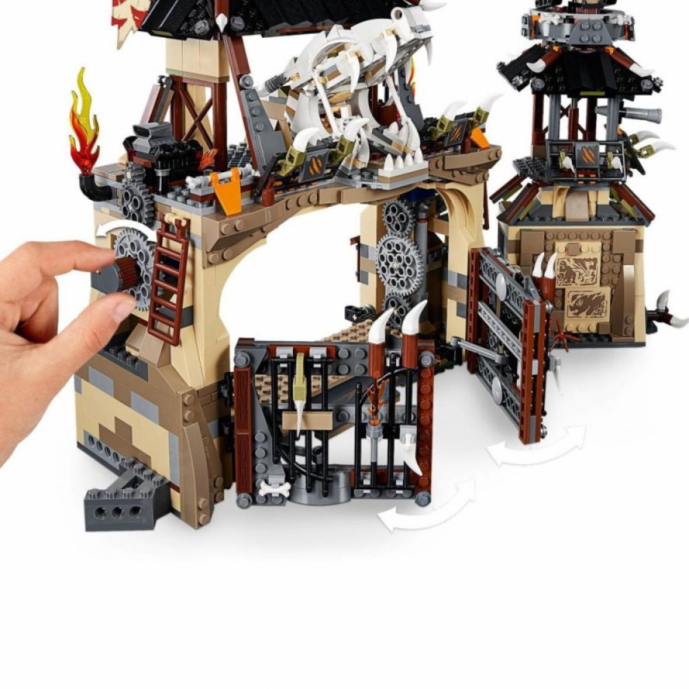 Конструктор LEGO Пропасть дракона (70655)