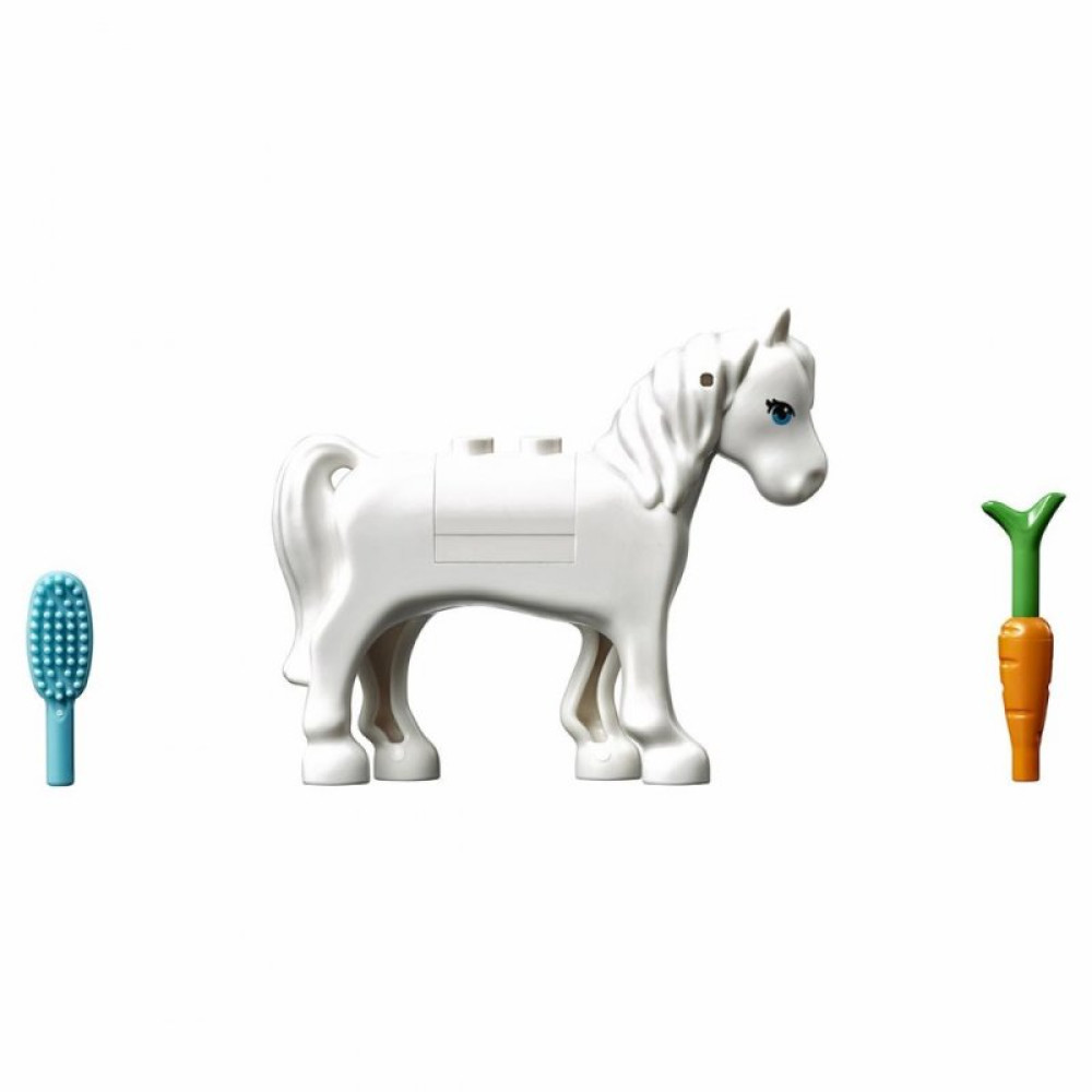 Конструктор LEGO Friends Трейлер для лошадки Мии 216 деталей (41371)