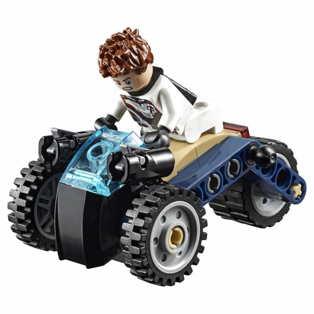 Конструктор LEGO Super Heroes Модернизированный квинджет Мстителей 838 эл (76126)