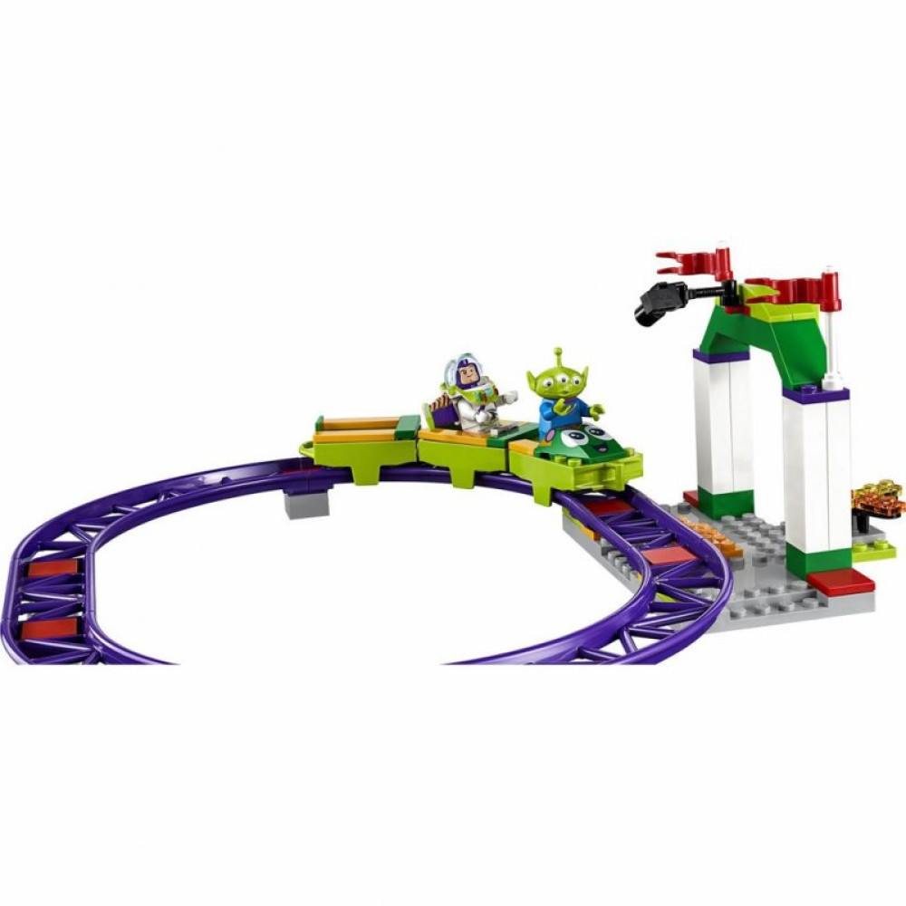 Конструктор LEGO Toy Story 4 Аттракцион Паровозик 98 деталей (10771)