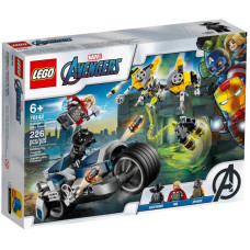 Конструктор LEGO Super Heroes Marvel Comics Мстители: Атака на спортбайке (76142)