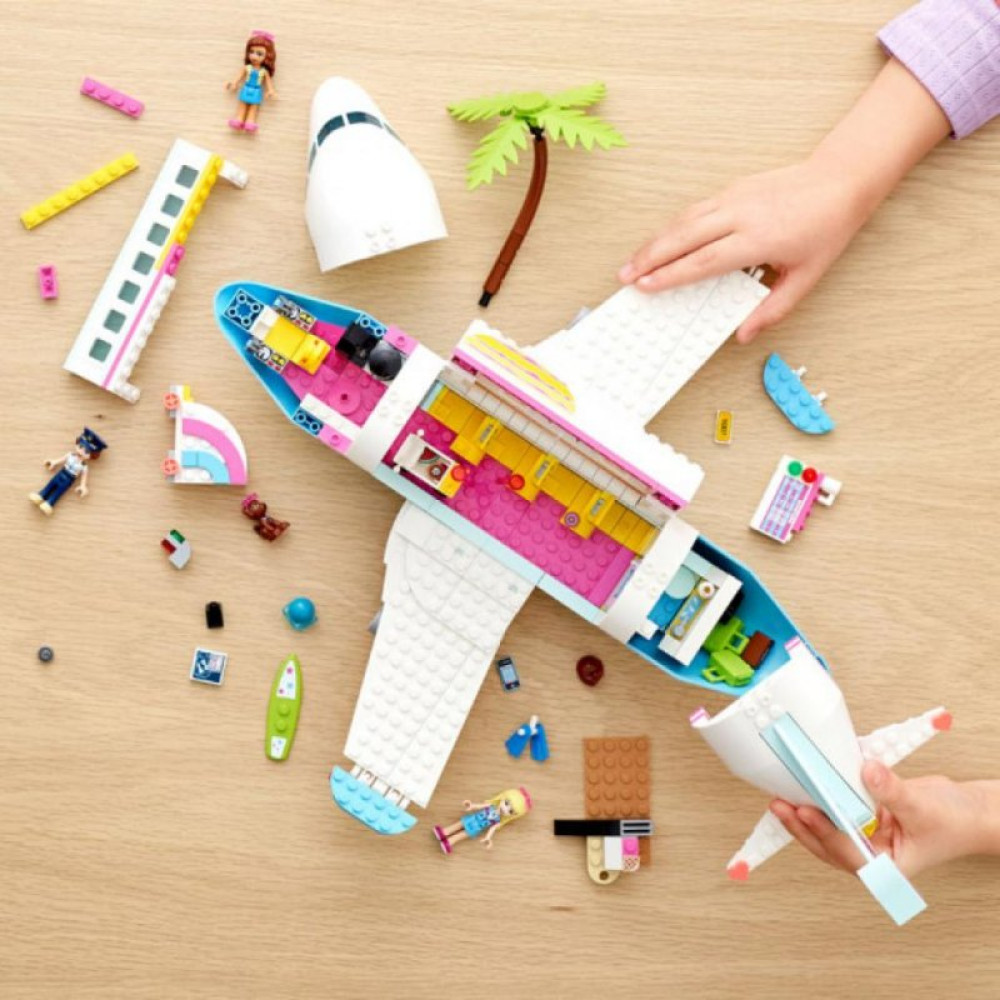 Конструктор LEGO Friends Самолёт в Хартлейк Сити 574 детали (41429)