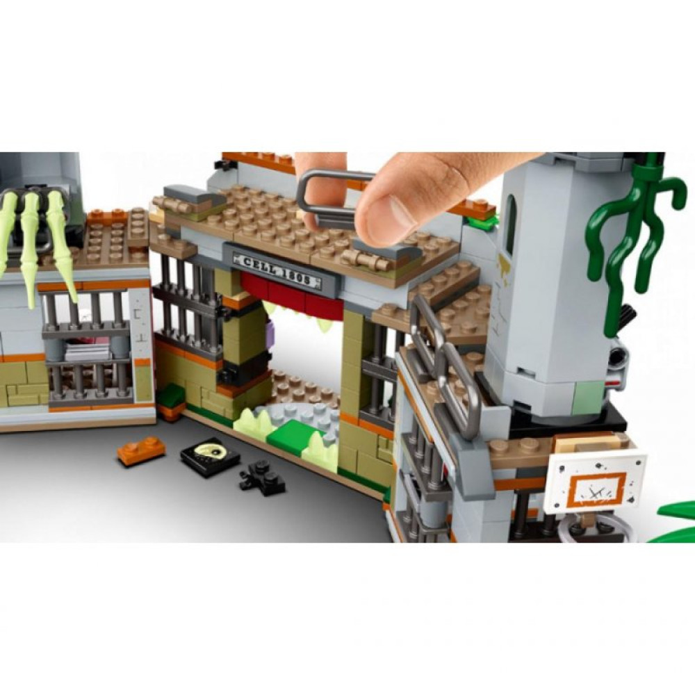 Конструктор LEGO Hidden Side BB 2019 Заброшенная тюрьма Ньюберри 400 деталей (70435)