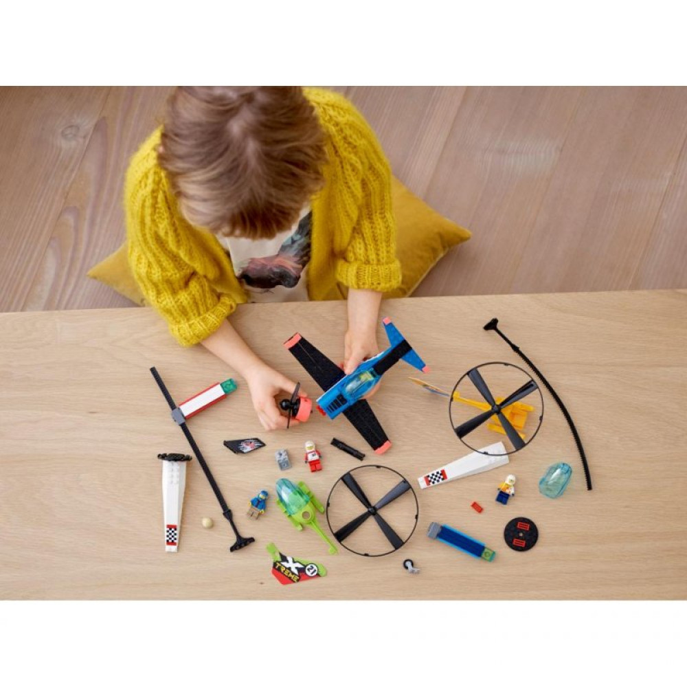 Конструктор LEGO City Повітряна гонка 140 деталей (60260)