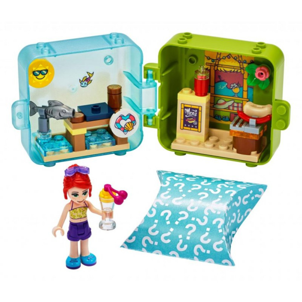 Конструктор LEGO Friends Літня ігрова скринька Мії (41413)
