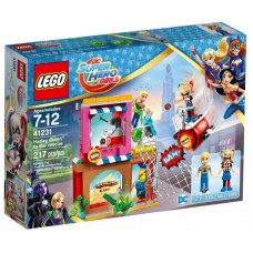 Конструктор LEGO DC Super Hero Girls Харли Квинн спешит на помощь (41231)