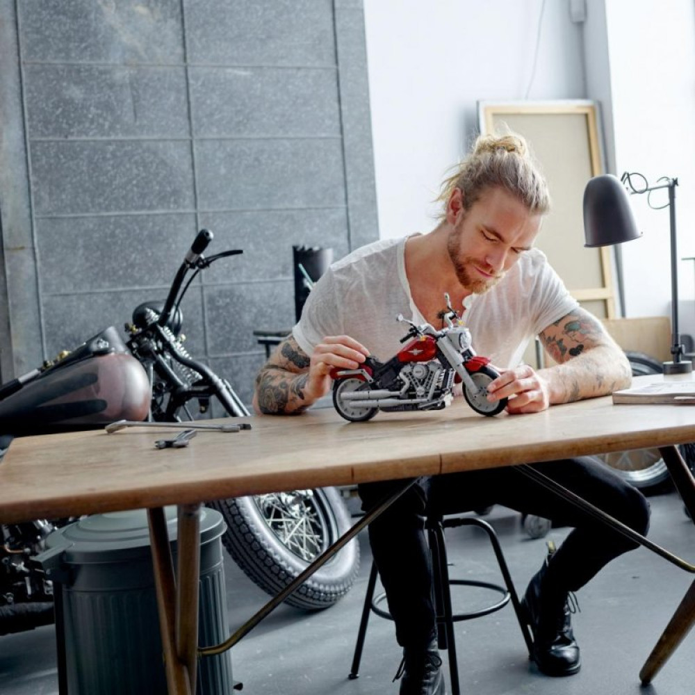 Конструктор LEGO Creator Expert Harley-Davidson Fat Boy 1023 деталі (10269)